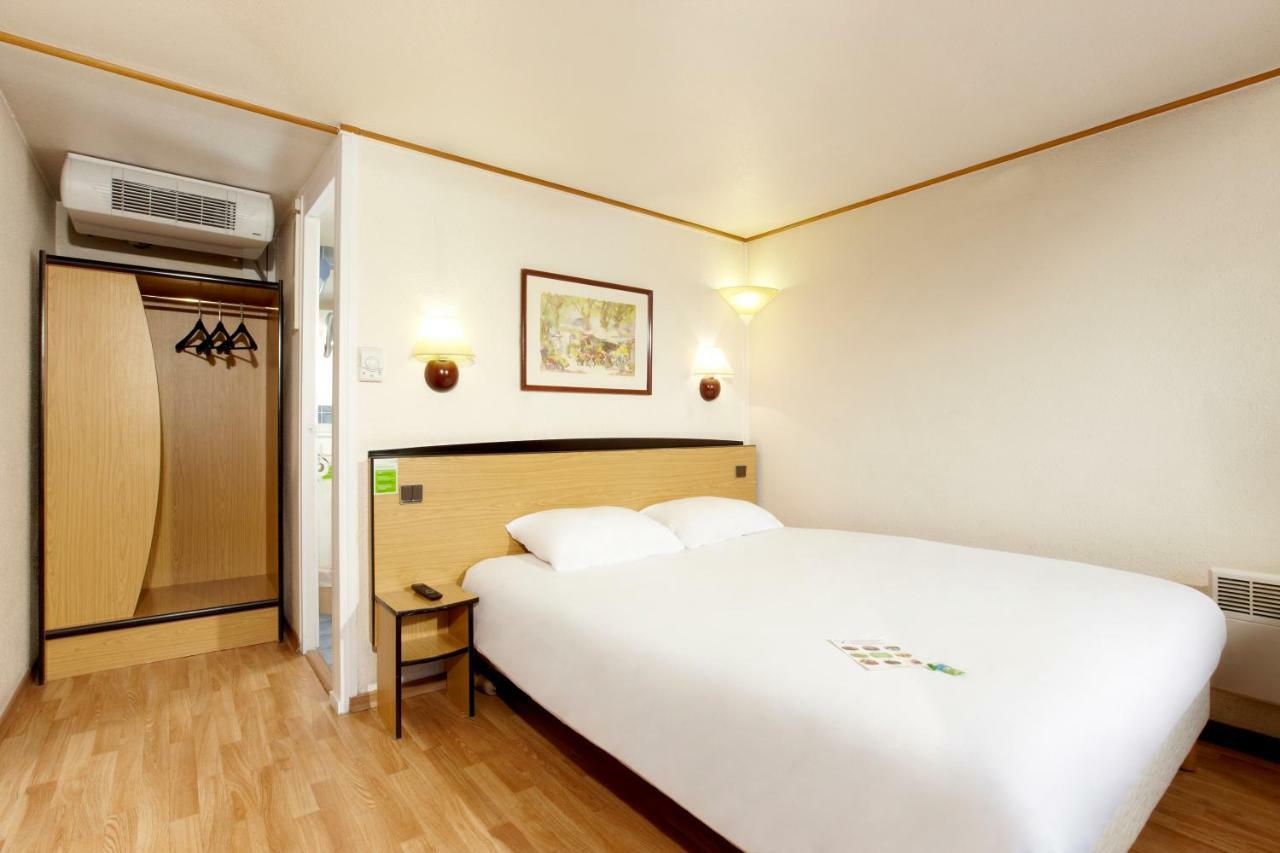 ก็องปานีล แนเวร์ นอร์ วาเรน โวเซย Hotel วาเร็นน์ส วัวเซลส์ ภายนอก รูปภาพ